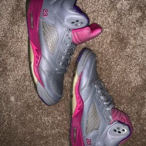 Jordan Retro cement grey pink